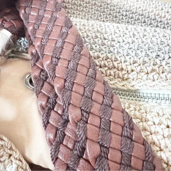 The Sak Woven Neural Color Bag - Picture 8 of 10